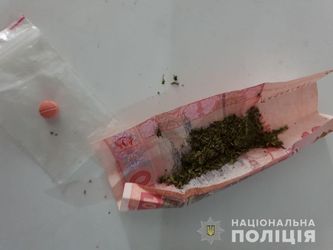 Хмельничан з наркотиками викрили в Острозі