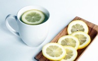 Вода з лимоном: п’ємо вранці і оздоровлюємося
