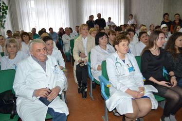 Колектив Рівненської обласної дитячої лікарні підтримав діючого керівника