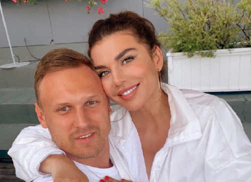 Анна Сєдокова відповіла хейтерами, які розкритикували її весілля з Янісом Тіммою
