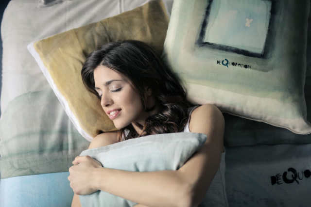 Сон із користю для серця: коли краще засинати, з’ясували вчені
