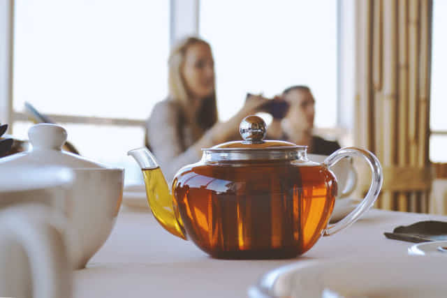 Як легко та швидко почистити носик заварювального чайника від нальоту?