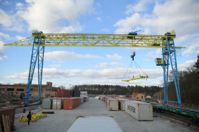 Експортери з усієї України можуть скористатися «сухим портом» на Рівненщині