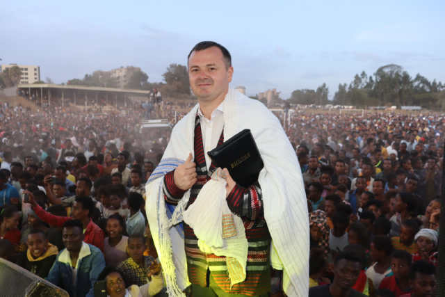 Понад 100 тисяч людей прийшли на євангелізаційний крусейд в Ефіопії